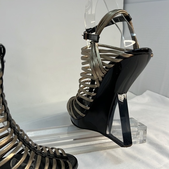 Salvatore Ferragamo Sz 9 Cage Strap Lucite High Heel Wedge Sandals Shoes - Picture 2 of 16